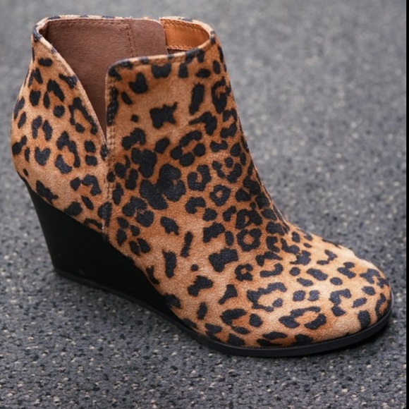 Restock ARRIVES SOON Leopard wedge bootie - Picture 3 of 6